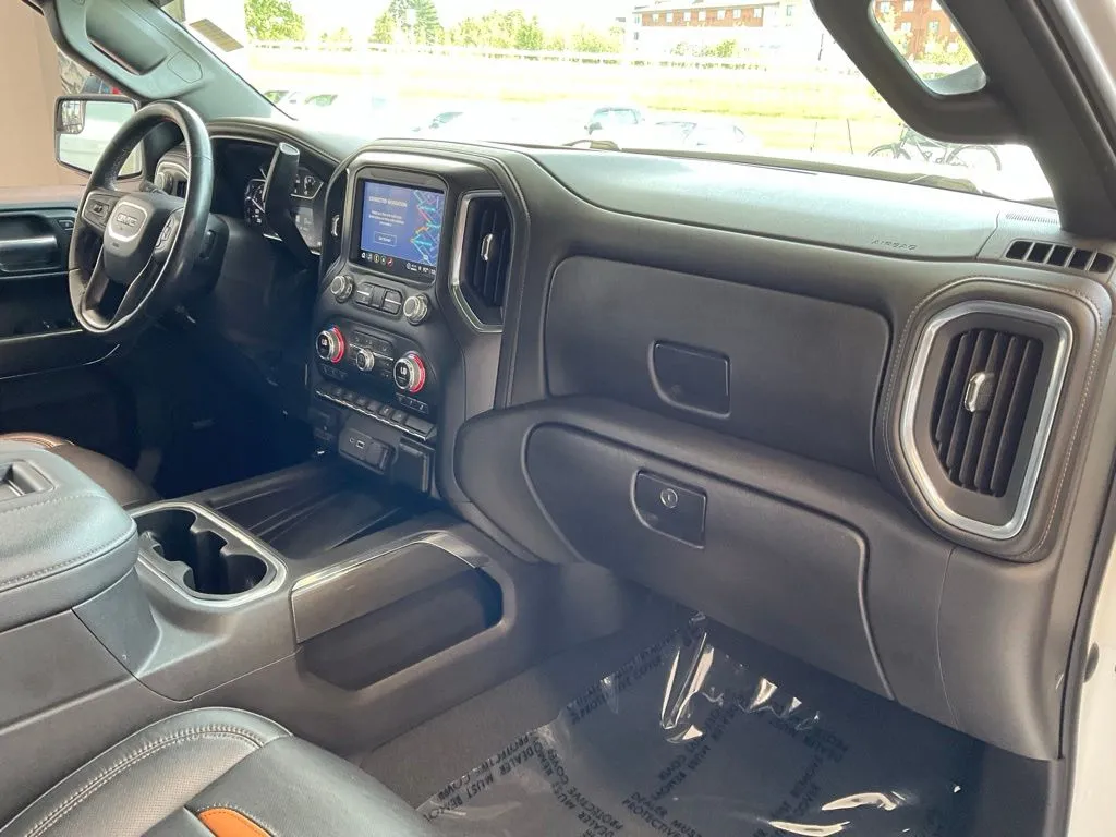 GMC Sierra photo 17