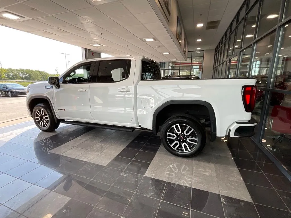 GMC Sierra photo 4