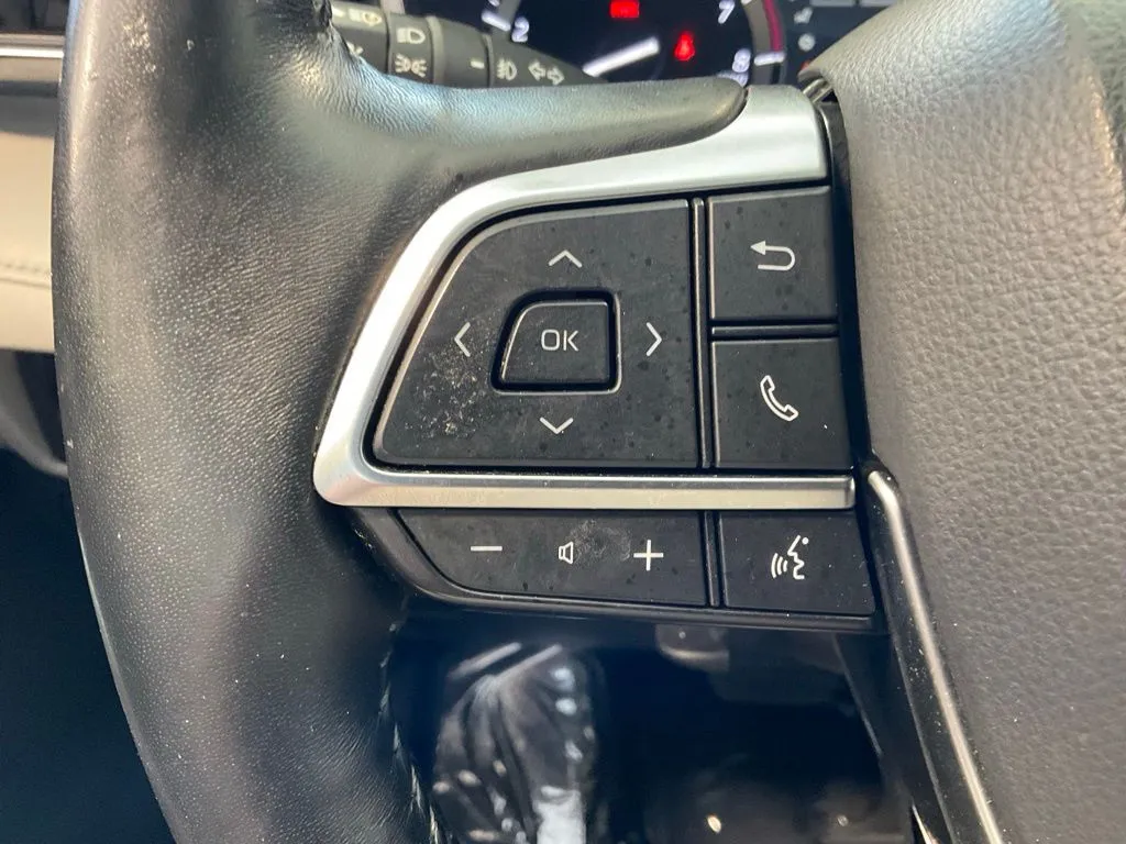 Toyota Highlander photo 12