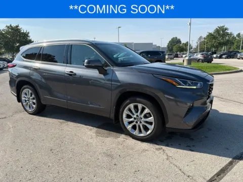 More photos of 2020 Toyota Highlander Limited at Jay Wolfe Toyota, MO