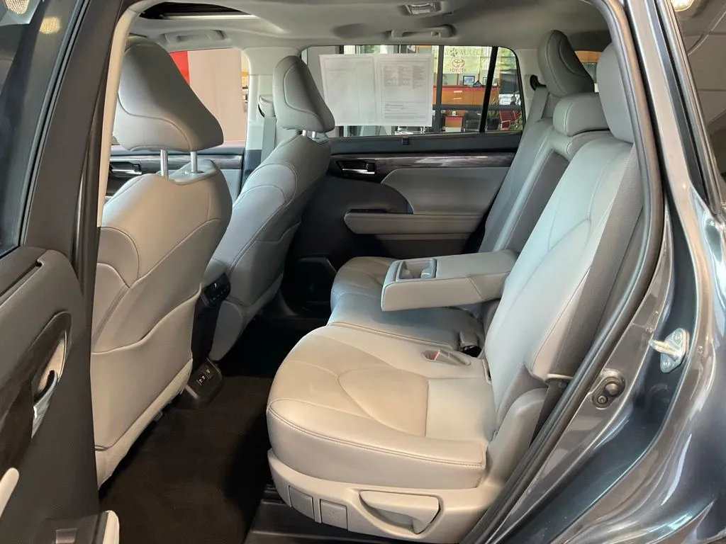Toyota Highlander photo 23