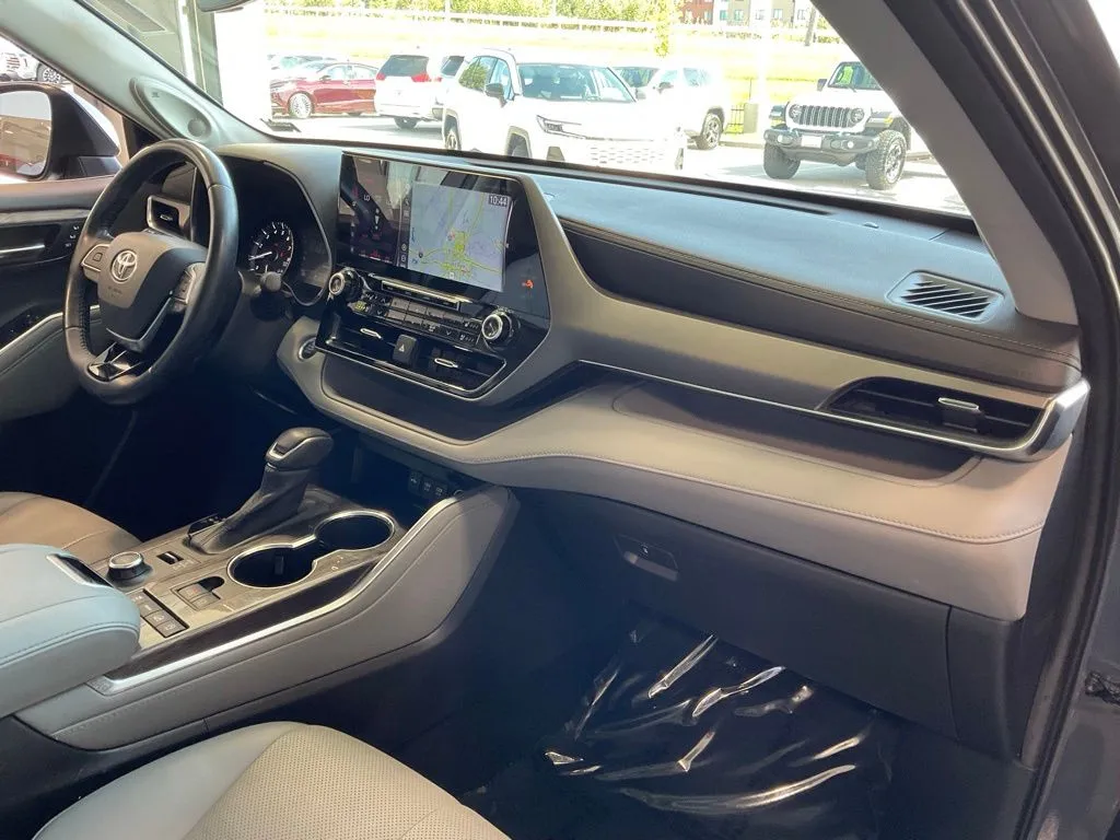 Toyota Highlander photo 19