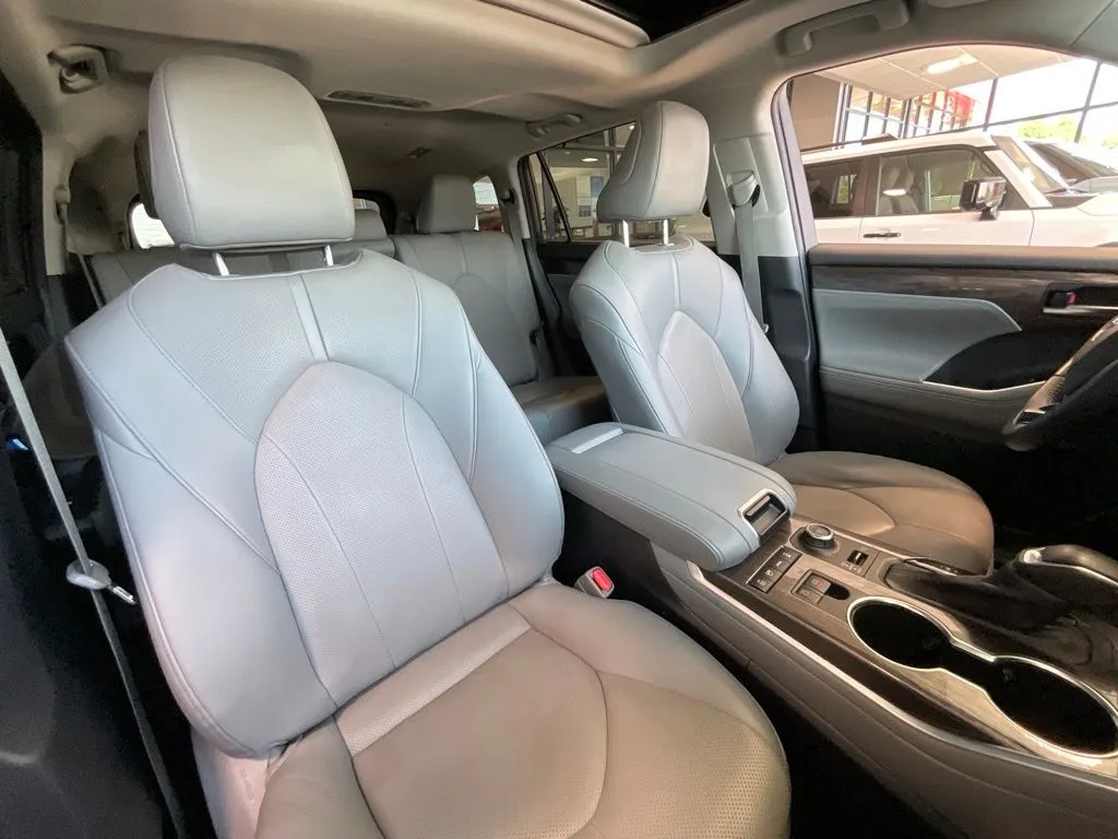Toyota Highlander photo 20