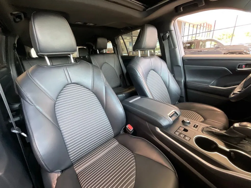 Toyota Highlander photo 19
