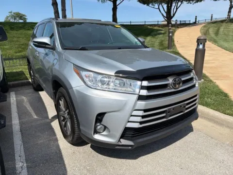 Another view of 2018 Toyota Highlander XLE for sale in Kansas City, MO at Jay Wolfe Toyota