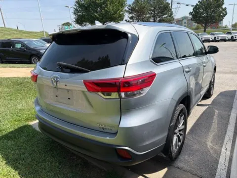 More photos of 2018 Toyota Highlander XLE at Jay Wolfe Toyota, MO