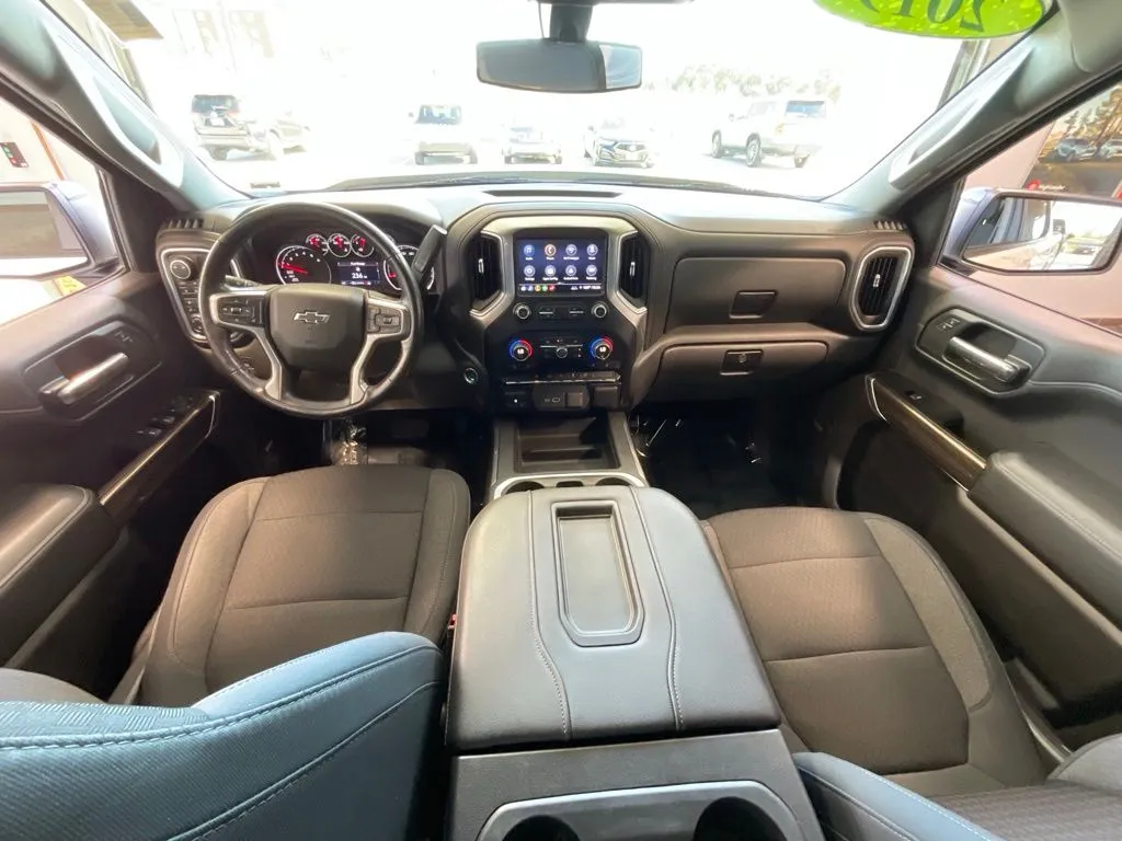 Chevrolet Silverado photo 8