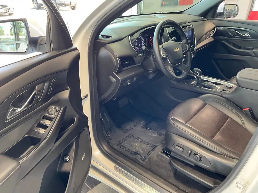 Chevrolet Traverse photo 9