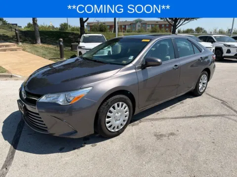 Gray 2017 Toyota Camry LE for sale in Kansas City, MO