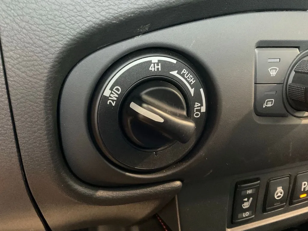 Nissan Frontier photo 18
