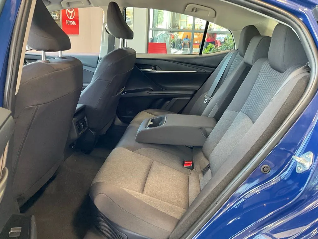 Toyota Camry photo 22