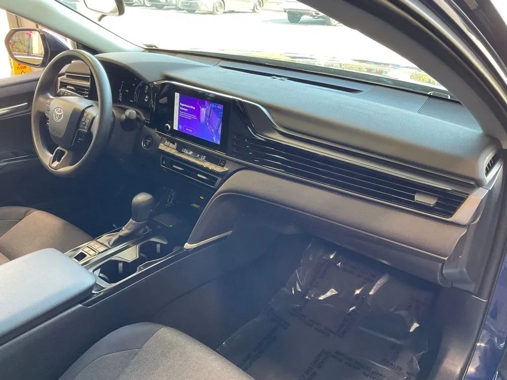 Toyota Camry photo 19