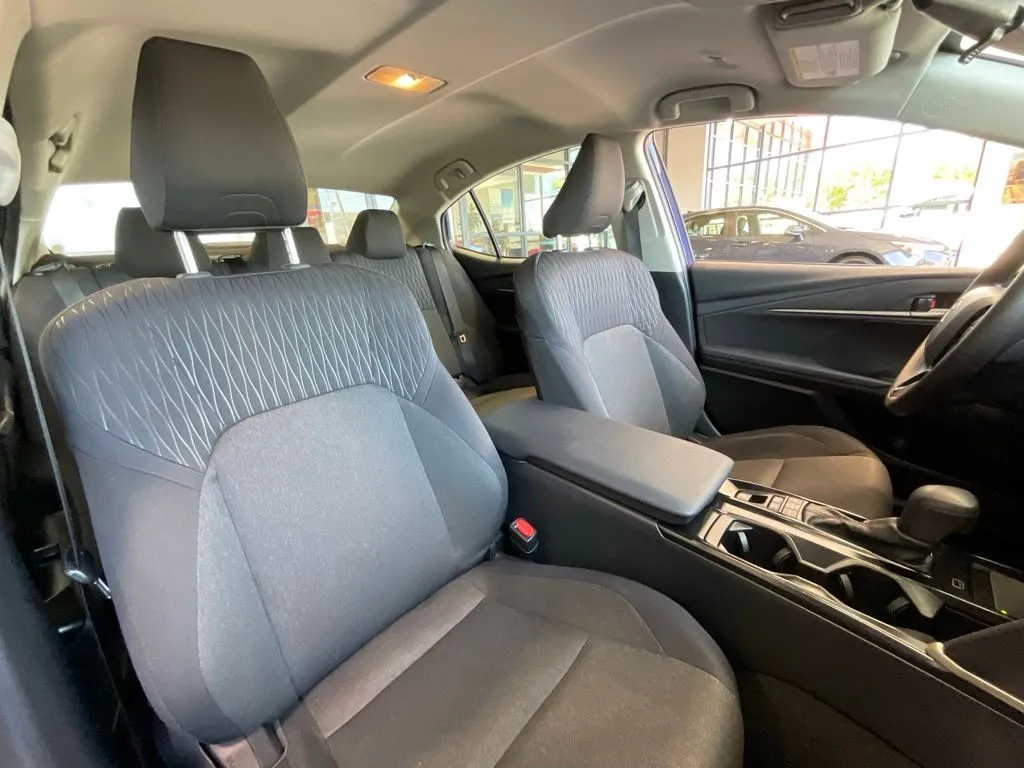 Toyota Camry photo 20