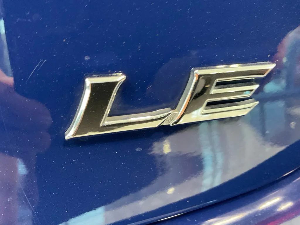 Toyota Camry photo 23