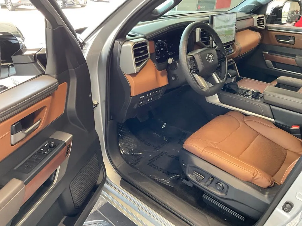 Toyota Tundra photo 9