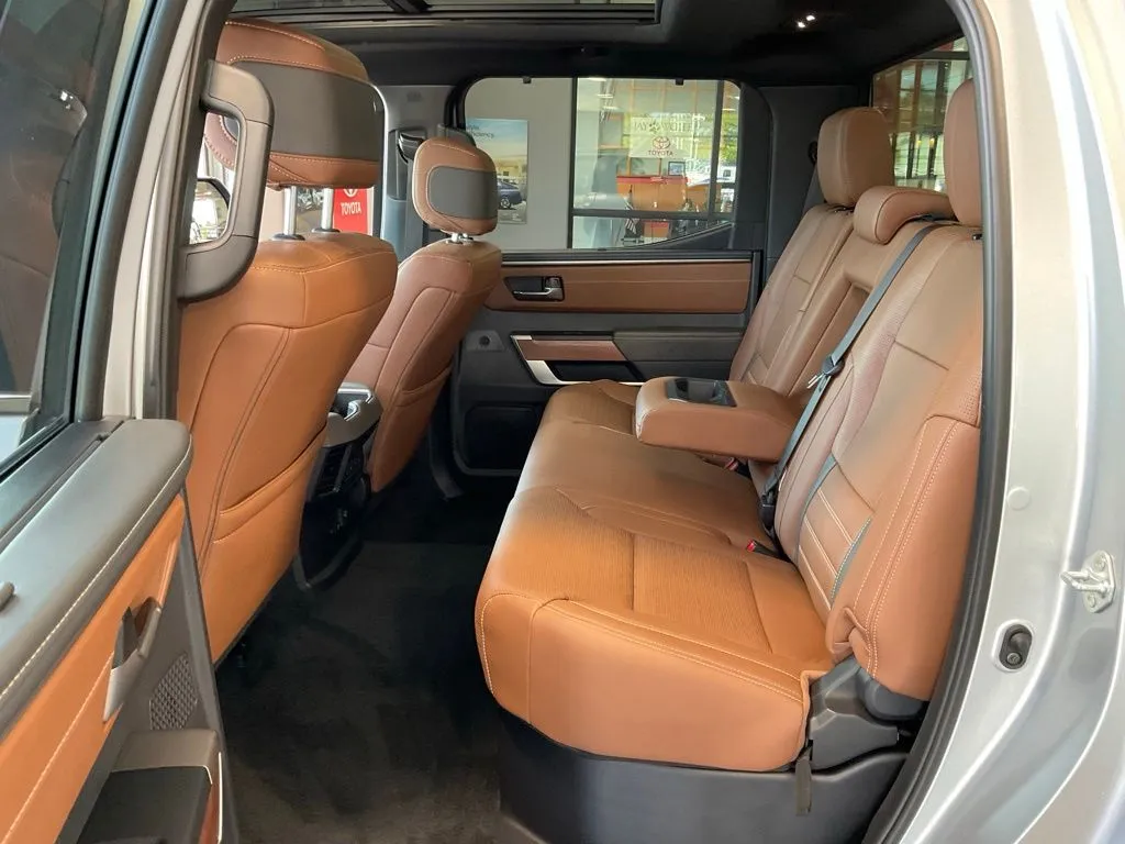Toyota Tundra photo 22