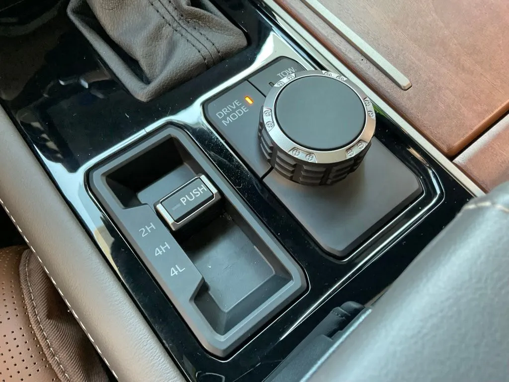Toyota Tundra photo 18