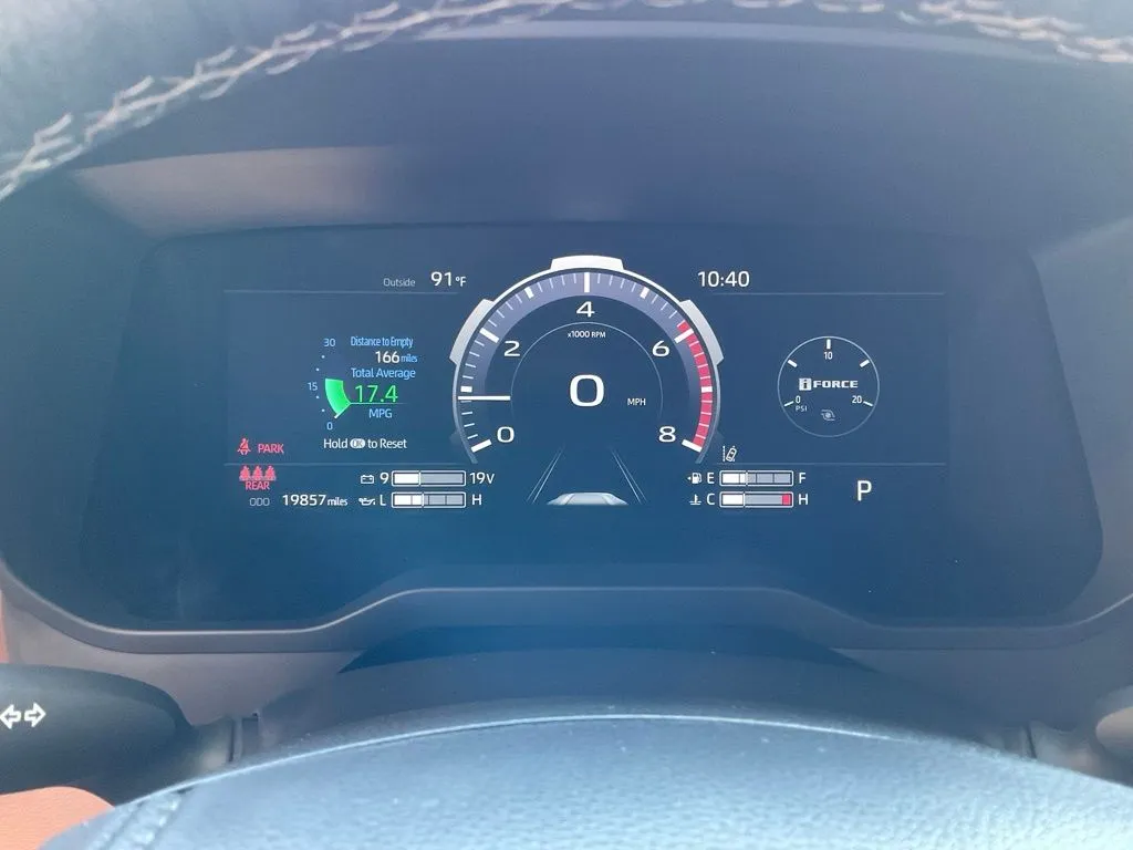 Toyota Tundra photo 14