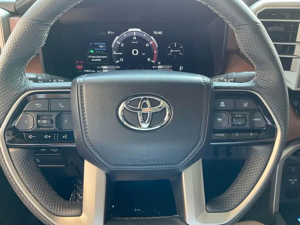 Toyota Tundra photo 11