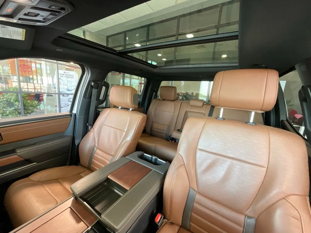 Toyota Tundra photo 10