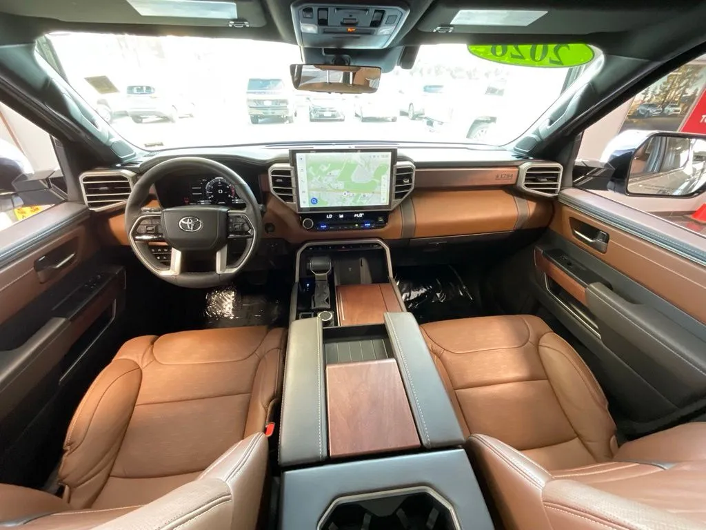 Toyota Tundra photo 8
