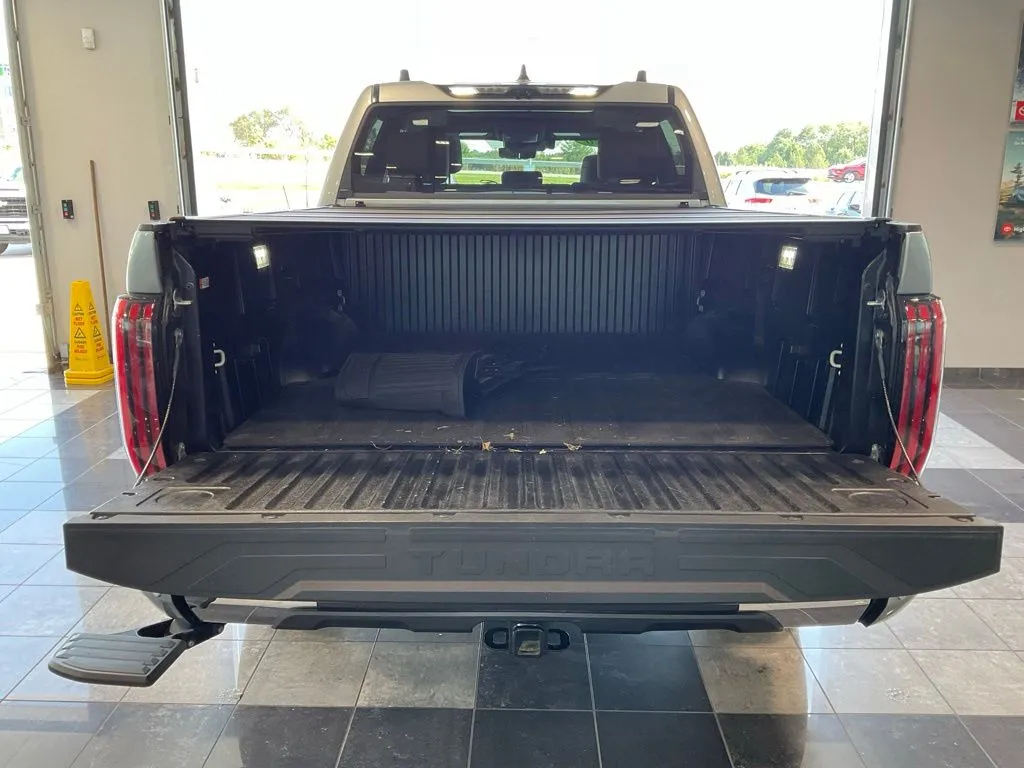 Toyota Tundra photo 5