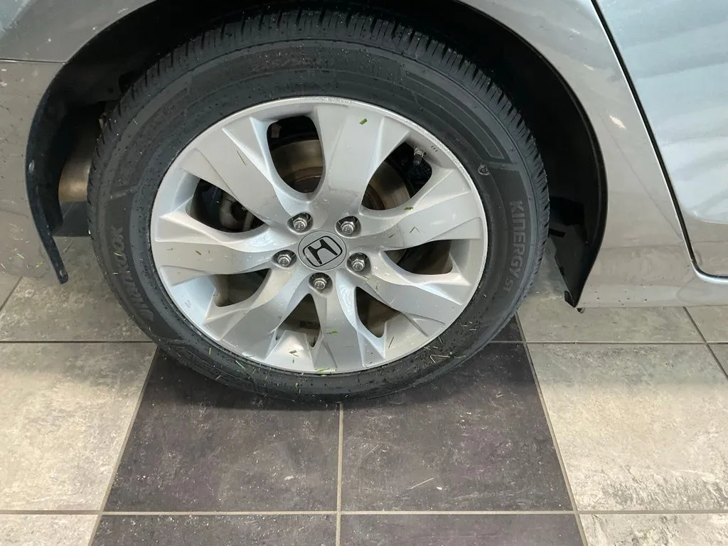 Honda Accord photo 7