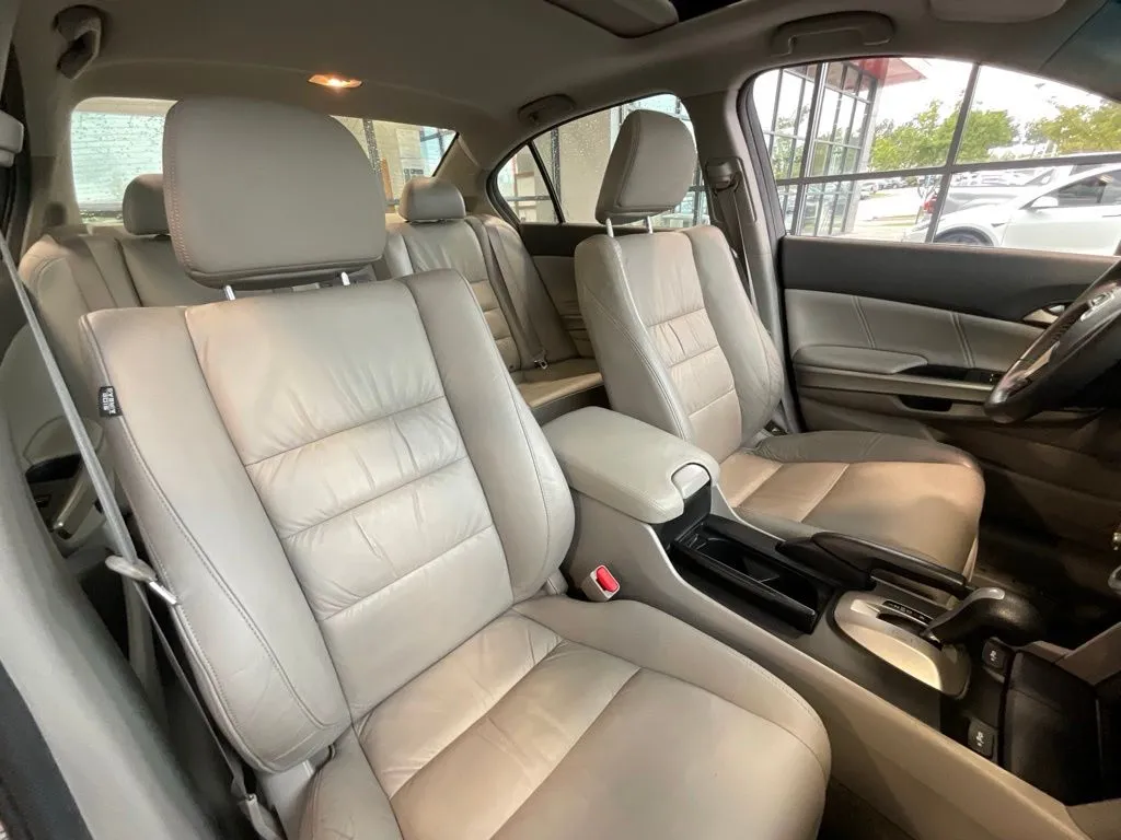 Honda Accord photo 17