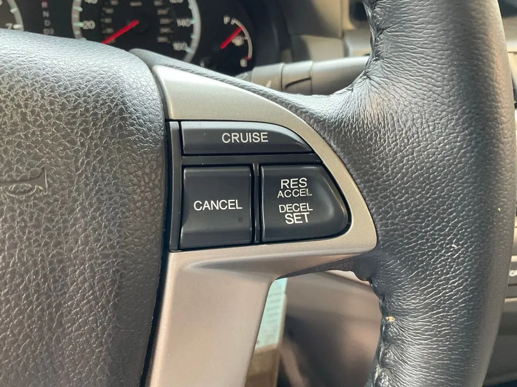 Honda Accord photo 13