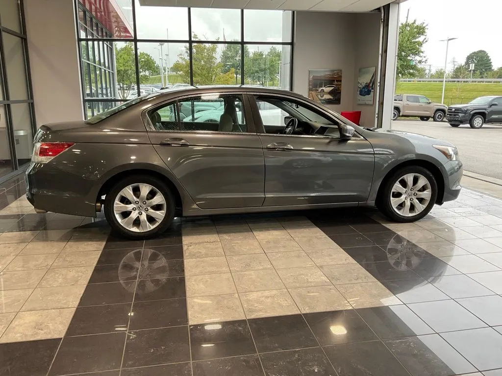 Honda Accord photo 6