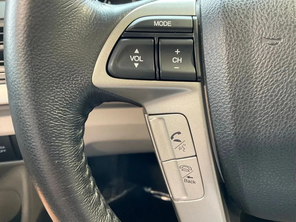 Honda Accord photo 12