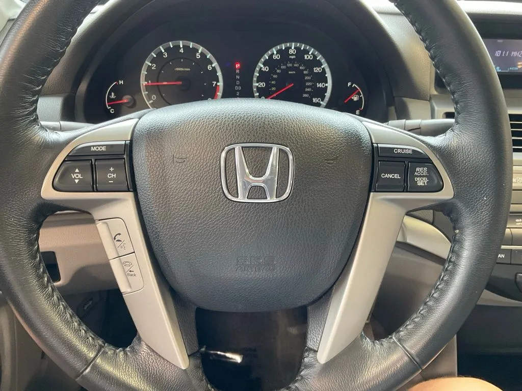 Honda Accord photo 11