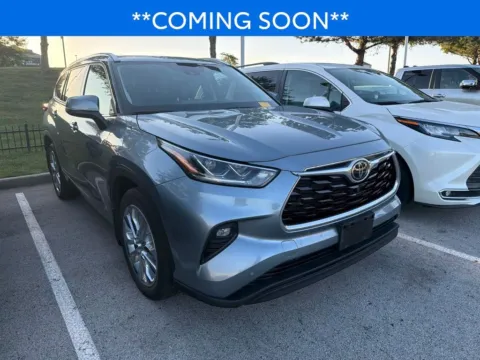 Another view of 2021 Toyota Highlander Limited for sale in Kansas City, MO at Jay Wolfe Toyota