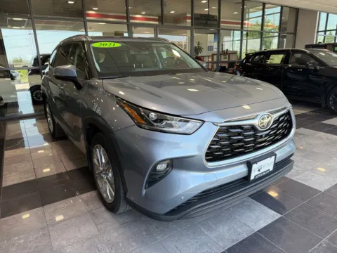 More photos of 2021 Toyota Highlander Limited at Jay Wolfe Toyota, MO