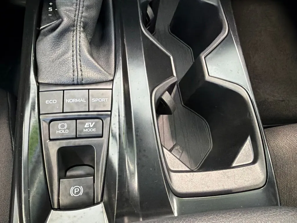 Toyota Camry photo 20