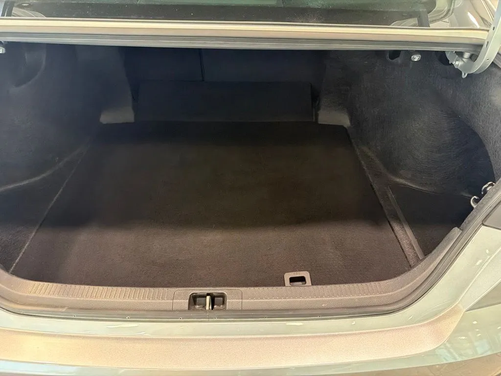 Toyota Camry photo 22