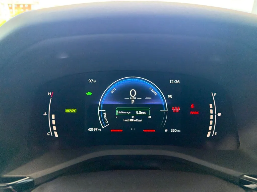 Toyota Camry photo 13