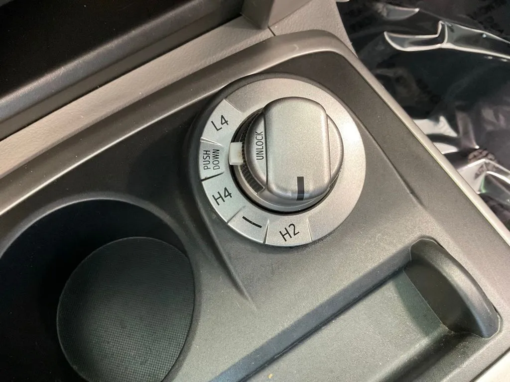Toyota 4Runner photo 16