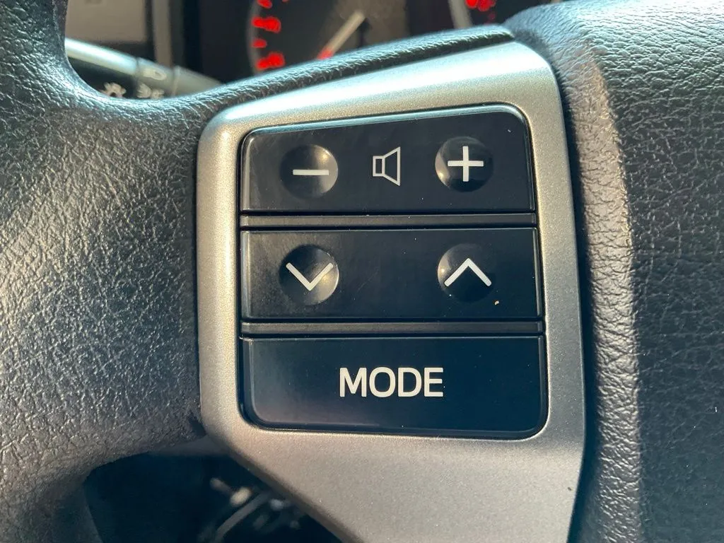 Toyota 4Runner photo 12