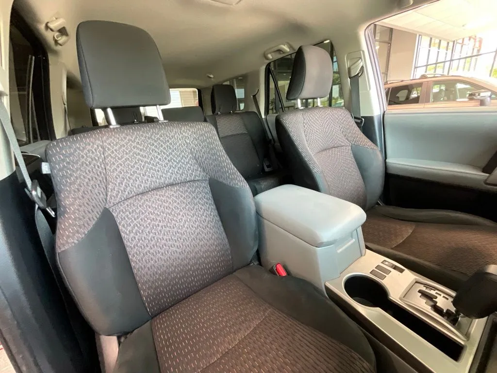 Toyota 4Runner photo 18
