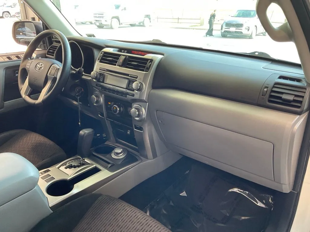Toyota 4Runner photo 17