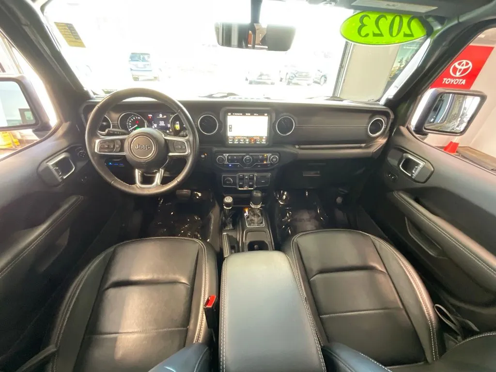 Jeep Wrangler photo 7