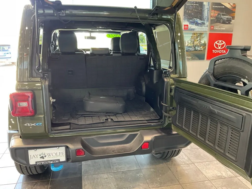 Jeep Wrangler photo 22