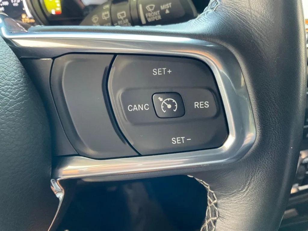 Jeep Wrangler photo 12