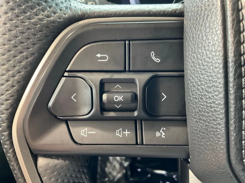 Toyota Tacoma photo 12