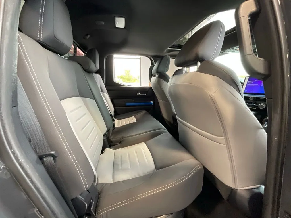 Toyota Tacoma photo 20