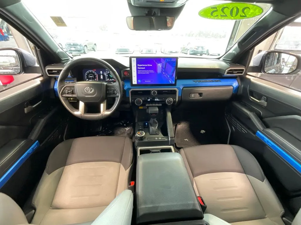 Toyota Tacoma photo 8