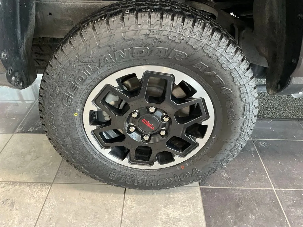 Toyota Tacoma photo 7