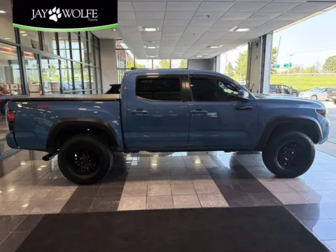 Blue 2018 Toyota Tacoma TRD Pro for sale in Kansas City, MO