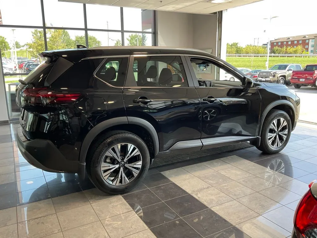 Nissan Rogue photo 6